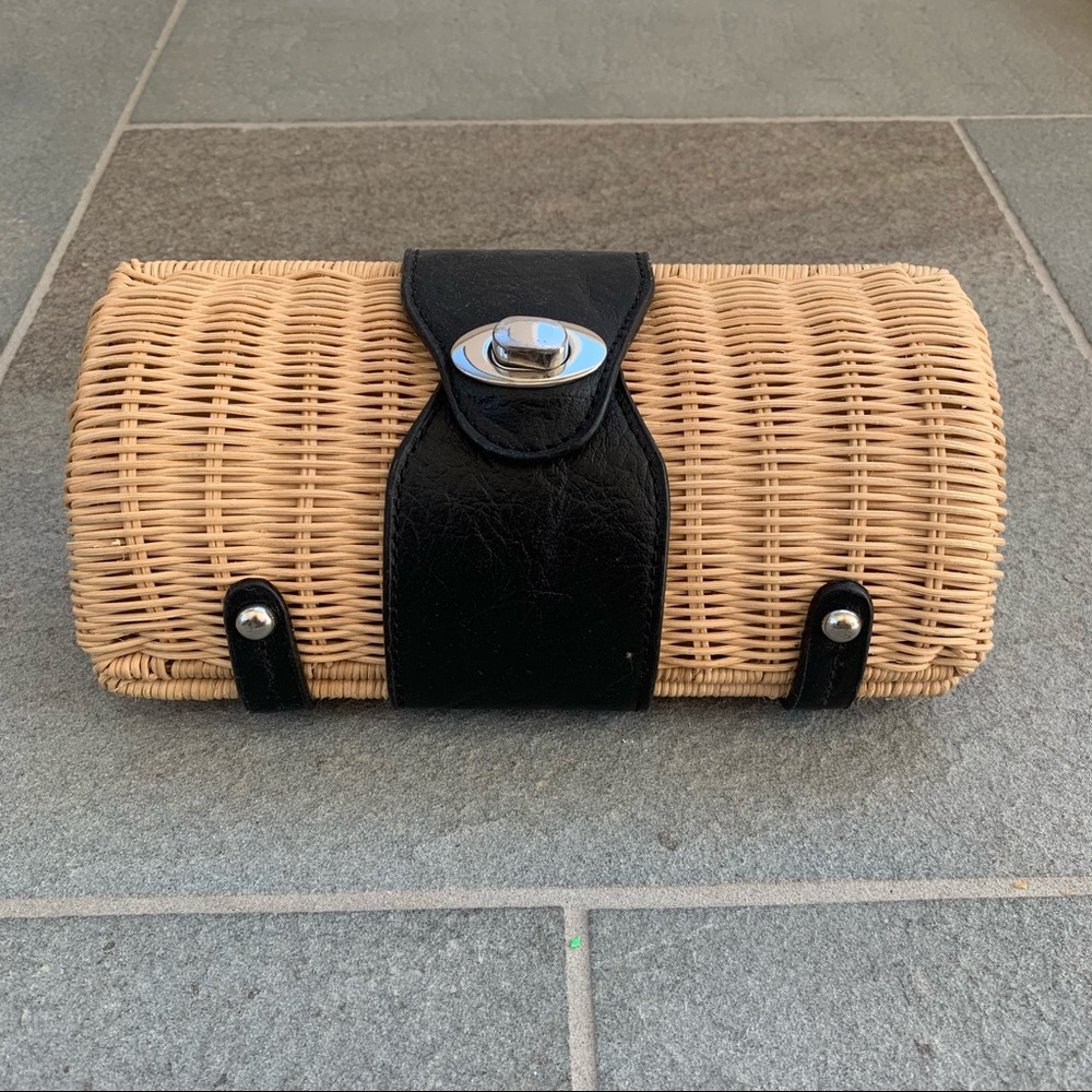 Summer Straw/wicker clutch or shoulder bag